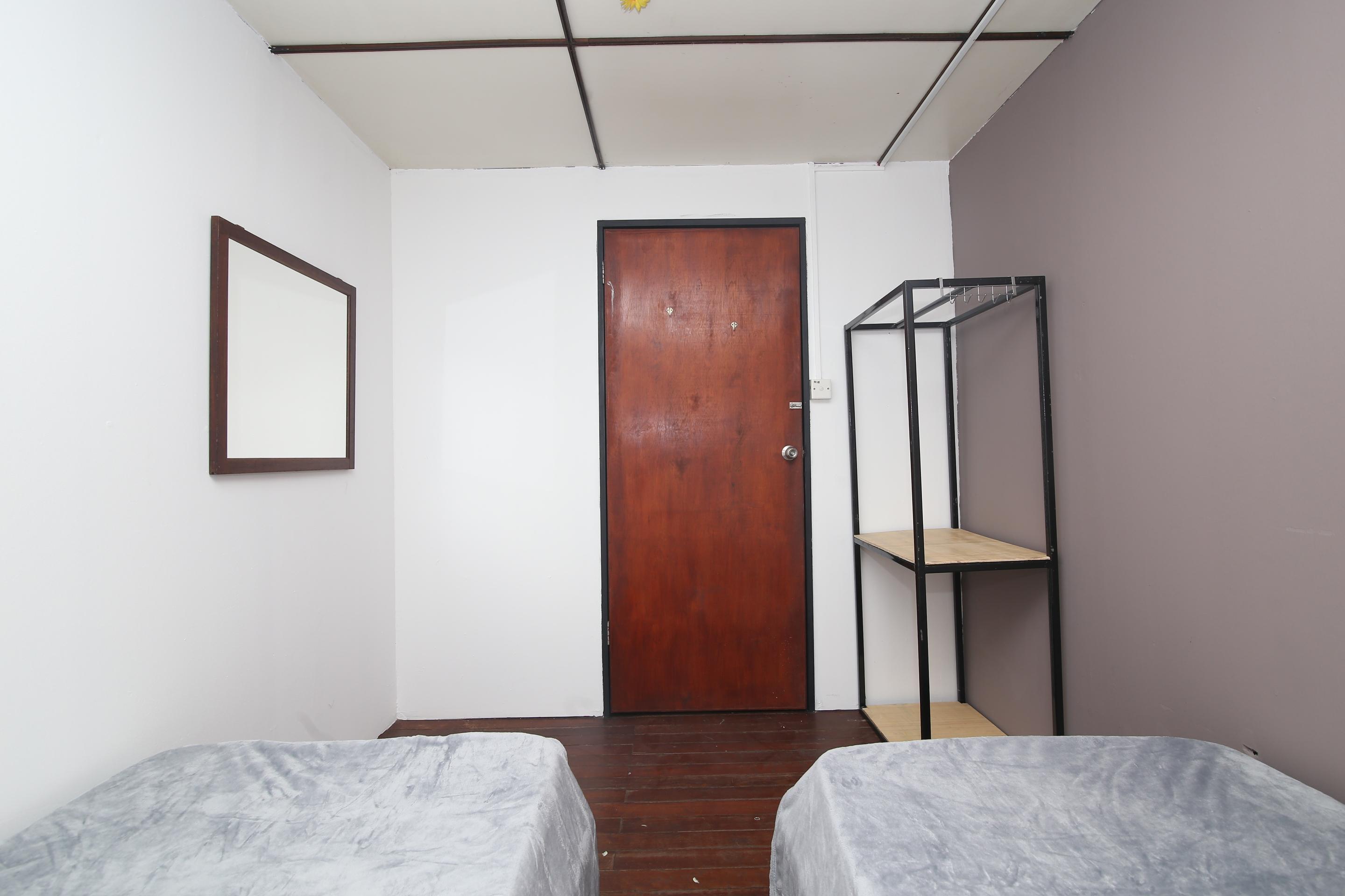 Spot On 90141 Threehouse Bed & Breakfast Кучінг Екстер'єр фото