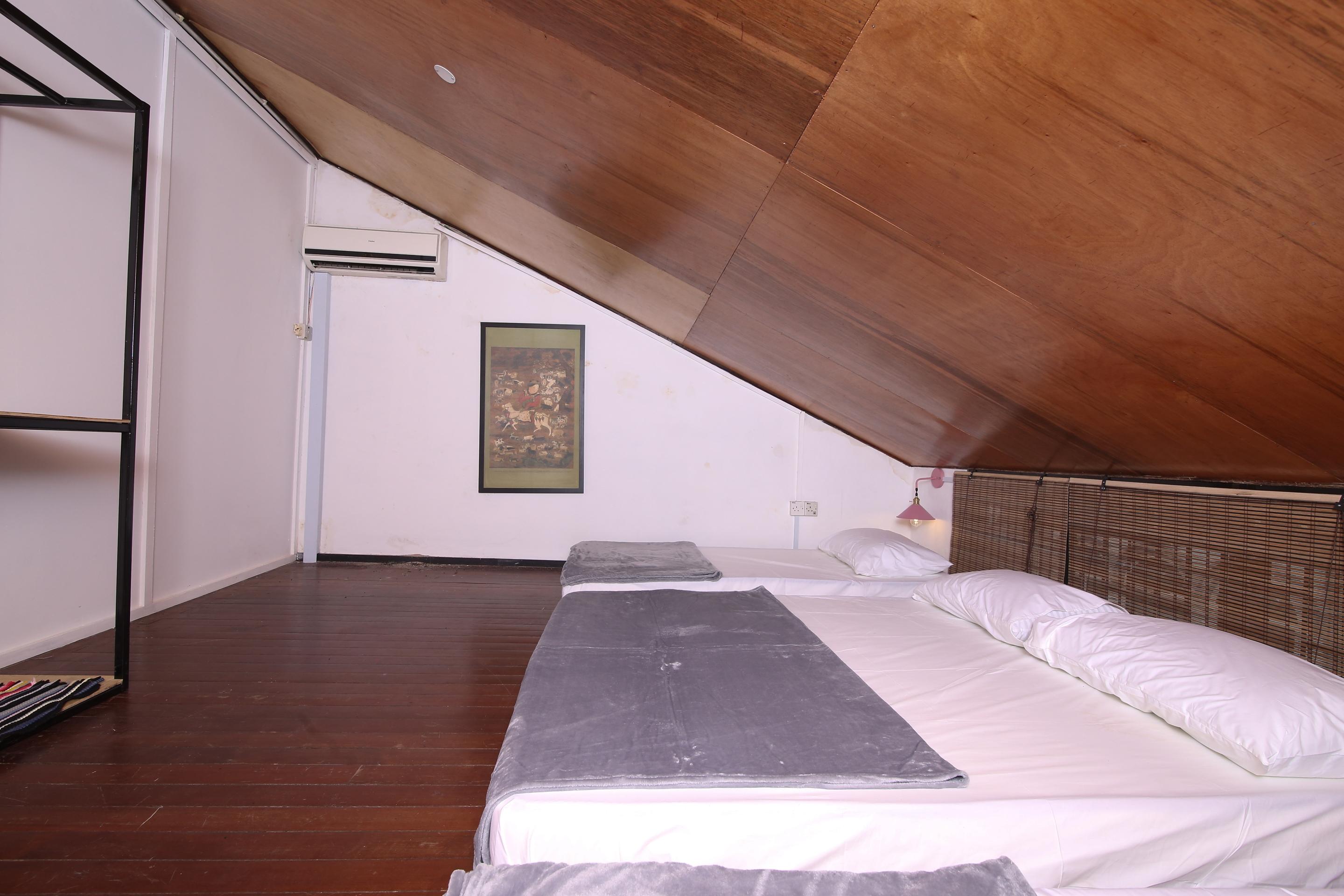 Spot On 90141 Threehouse Bed & Breakfast Кучінг Екстер'єр фото